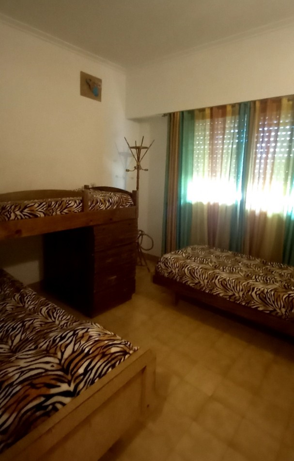 VENTA CHALET  4 Amb, APTO A CREDITO ,DOS LOTES , ZONA ALFAR.