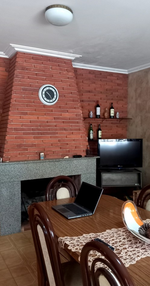VENTA CHALET  4 Amb, APTO A CREDITO ,DOS LOTES , ZONA ALFAR.