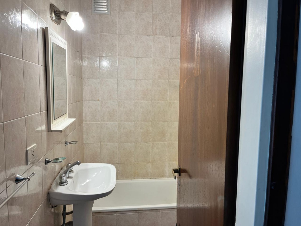 DEPARTAMENTO 2 AMBIENTES A LA VENTA CENTRO