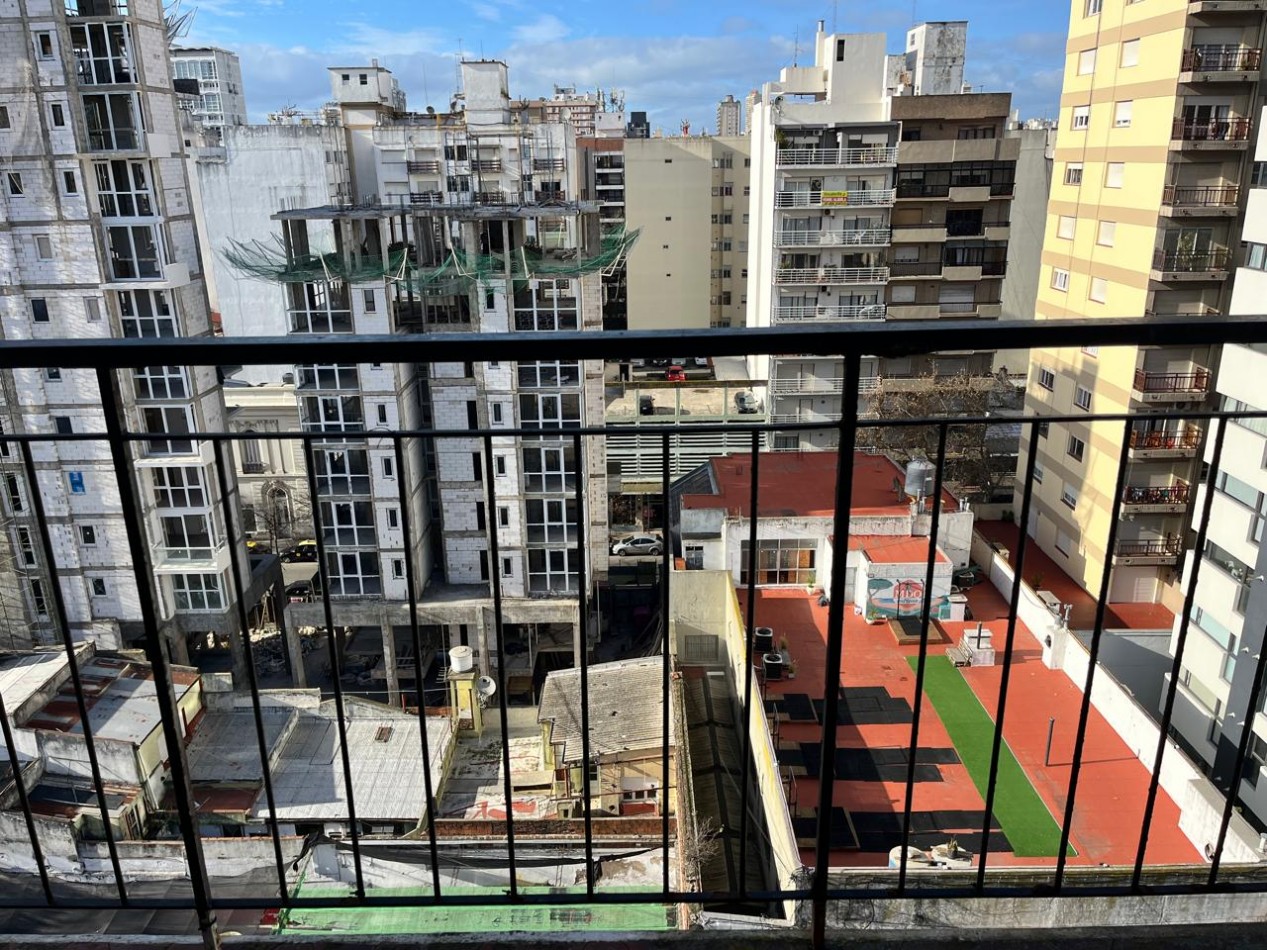 DEPARTAMENTO 2 AMBIENTES A LA VENTA CENTRO